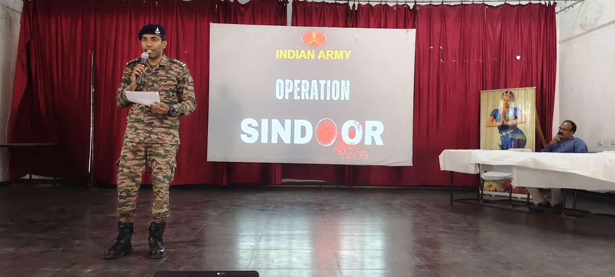 KVTirumalagiri's tweet image. Knowing our heroes - Knowing our strength🇮🇳
Special session on #OperationSindoor by Captain Almas at PM SHRI @KVTirumalagiri today.
Students gained valuable awareness about national security and the sacrifices of our soldiers.
@KVS_HQ
@KvsHyderabad 
@EduMinOfIndia 
#proudindia