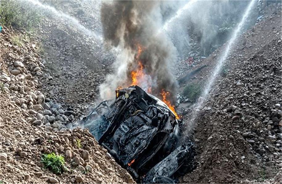 himachalkesari's tweet image. चिंतपूर्णी में भयानक हादसा, आग लगने के बाद गहरी खाई में गिरी कार...2 सवारों की गई जान
himachal.punjabkesari.in/himachal-prade…
#Himachal #Una