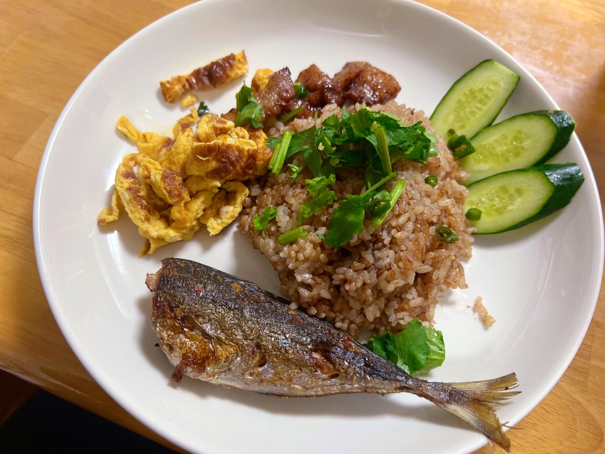 monsters_bkk's tweet image. 🇹🇭タイのシュリンプペースト炒めご飯、カオクックカピ！香りが最高すぎて食欲止まらない。いただきます！🍽️✨

#ข้าวคลุกกะปิ
#ThaiFood