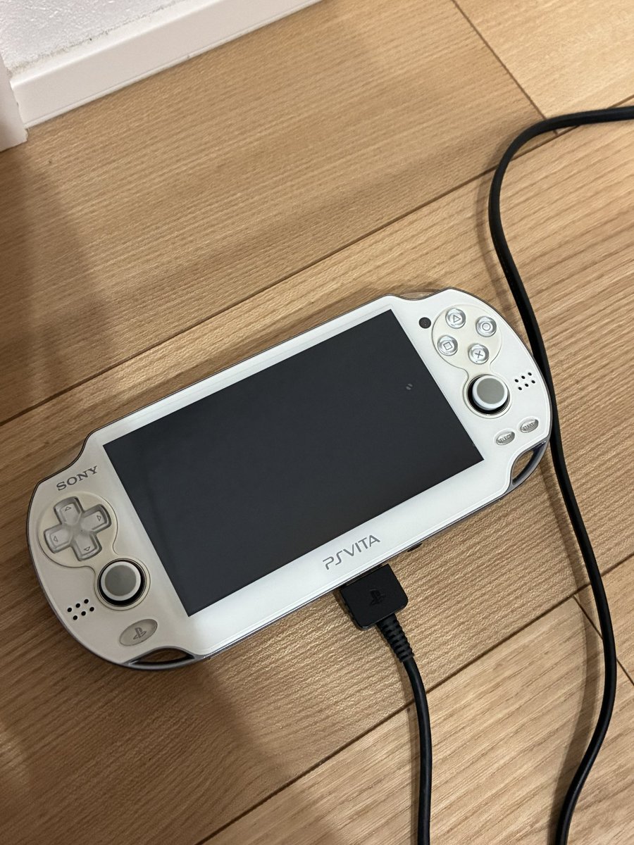 サノサン tweet media