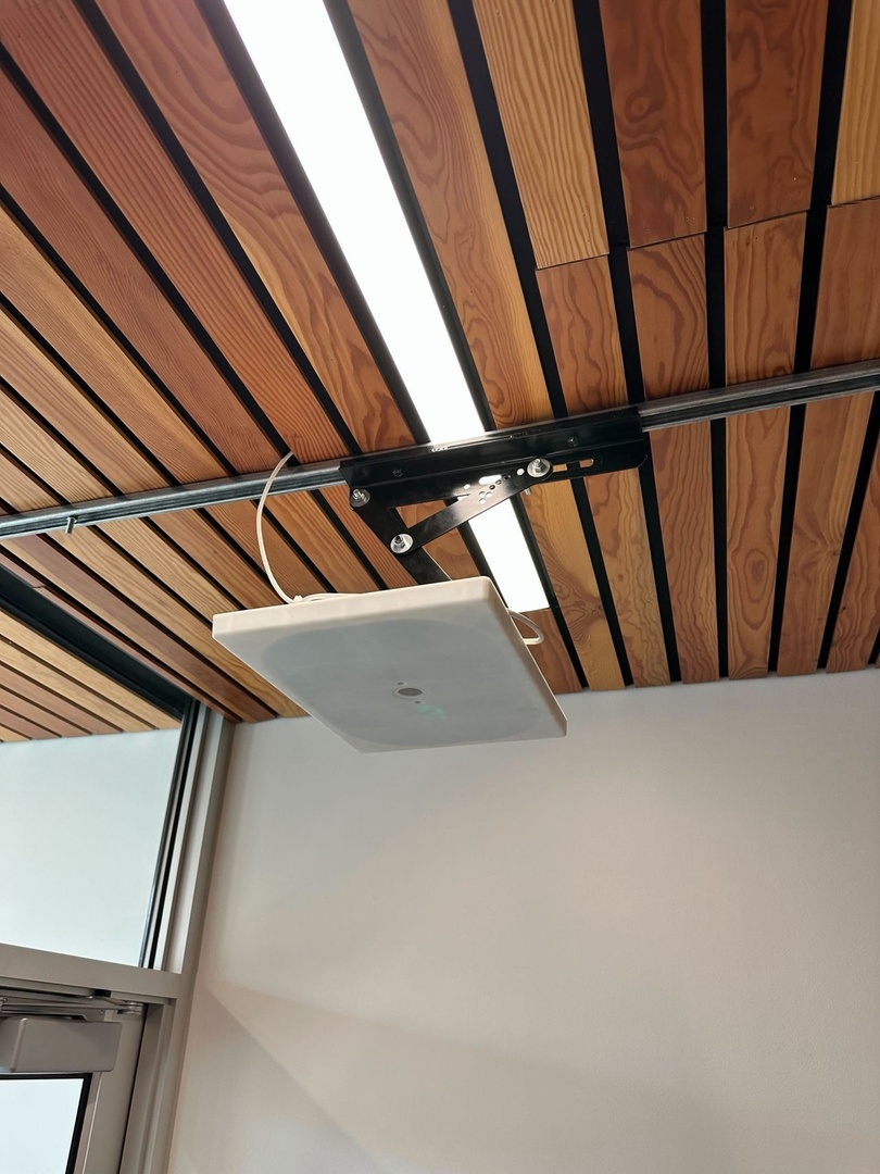 TheSkipSmith's tweet photo. A quick behind-the-scenes look at our first set of SensePods in action.

These use AI to detect Wi-Fi signal distortions When a person, or an object they’re carrying, distorts the signal, the SensePod will detect it. https://t.co/8oiYMpFbW7
