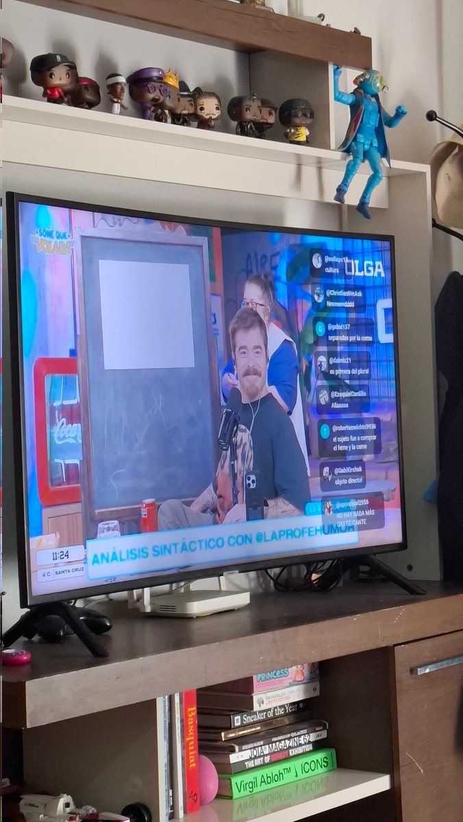 robtweet07's tweet photo. Mira el Frame que salió del Gordo Sabiondo. Diosss que ganas de pegarle #sqv @olgaenvivo @miguegranados https://t.co/TCZMeLZoMh