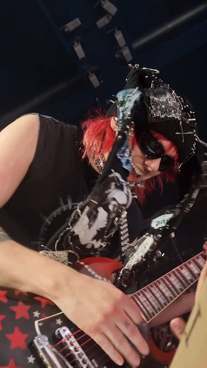 gaia ★𓂃 is a star tweet media