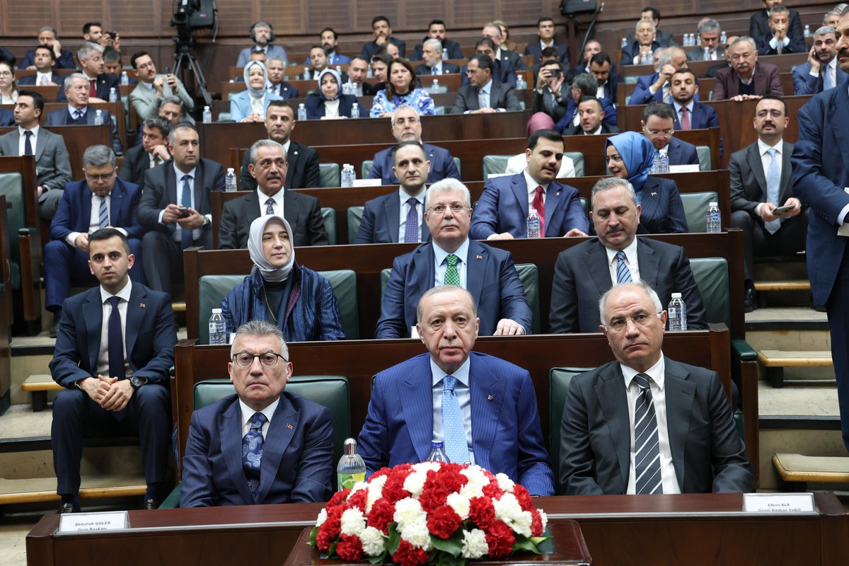 meryemgoka's tweet photo. 📍 AK Parti Grup Toplantısı

Genel Başkanımız ve Cumhurbaşkanımız Sayın @RTErdogan ’ın başkanlığında AK Parti Grup toplantımızı gerçekleştirdik.

Cumhurbaşkanımız Sayın @RTErdogan: “Nasıl etle tırnak birbirinden ayrılmazsa bin yıldır aynı topraklarda yaşadığımız kardeşlerimizle aramıza kimse giremez, bizi kimse ayıramaz, barış içinde geleceği kucaklamak varken bize kimse düşman olamaz.”

Toplantımızın teşkilatımız, ülkemiz ve milletimiz için hayırlara vesile olmasını diliyorum.

@TBMMresmi
@Akparti @AKKADINGM