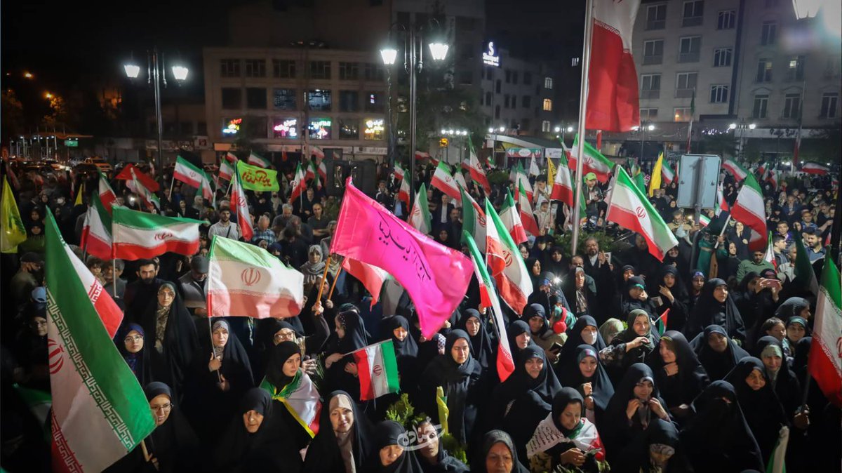 امروز بیش از همیشه، «ما» معنا پیدا کرده؛ کنار هم، برای ایران.
#وحدت
#شکست_استکبار