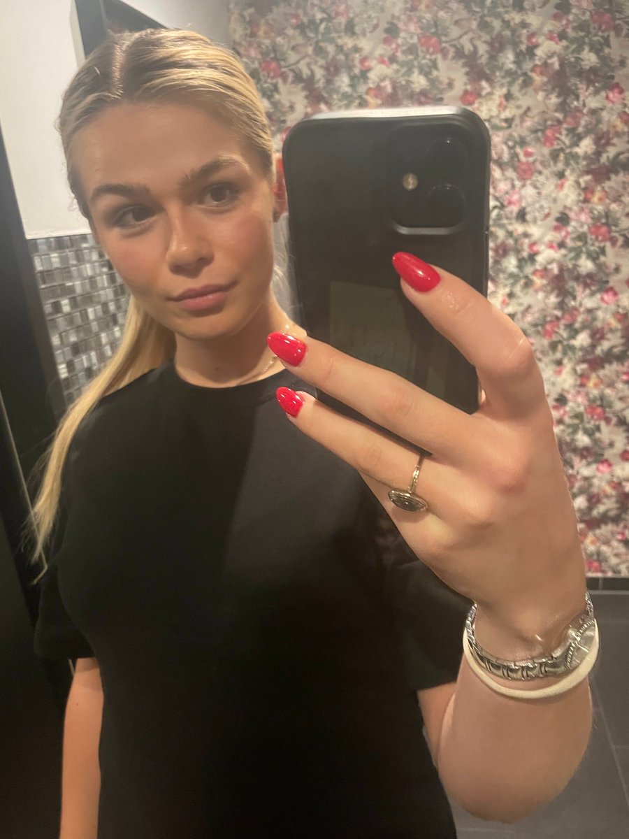 Karoline Gosling tweet media