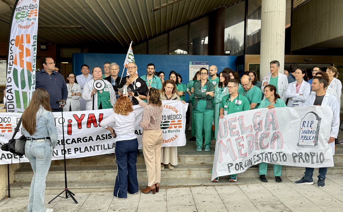 🏥 Esta mañana, en el Hospital de Guadalajara, apoyando a mis compañeros sanitarios.

👨‍⚕️ Como médico, sé bien que nuestra sanidad no se sostiene con discursos, sino con respeto, medios y condiciones dignas.

💪 Su reivindicación es justa.

#Guadalajara #Sanidad #SESCAM