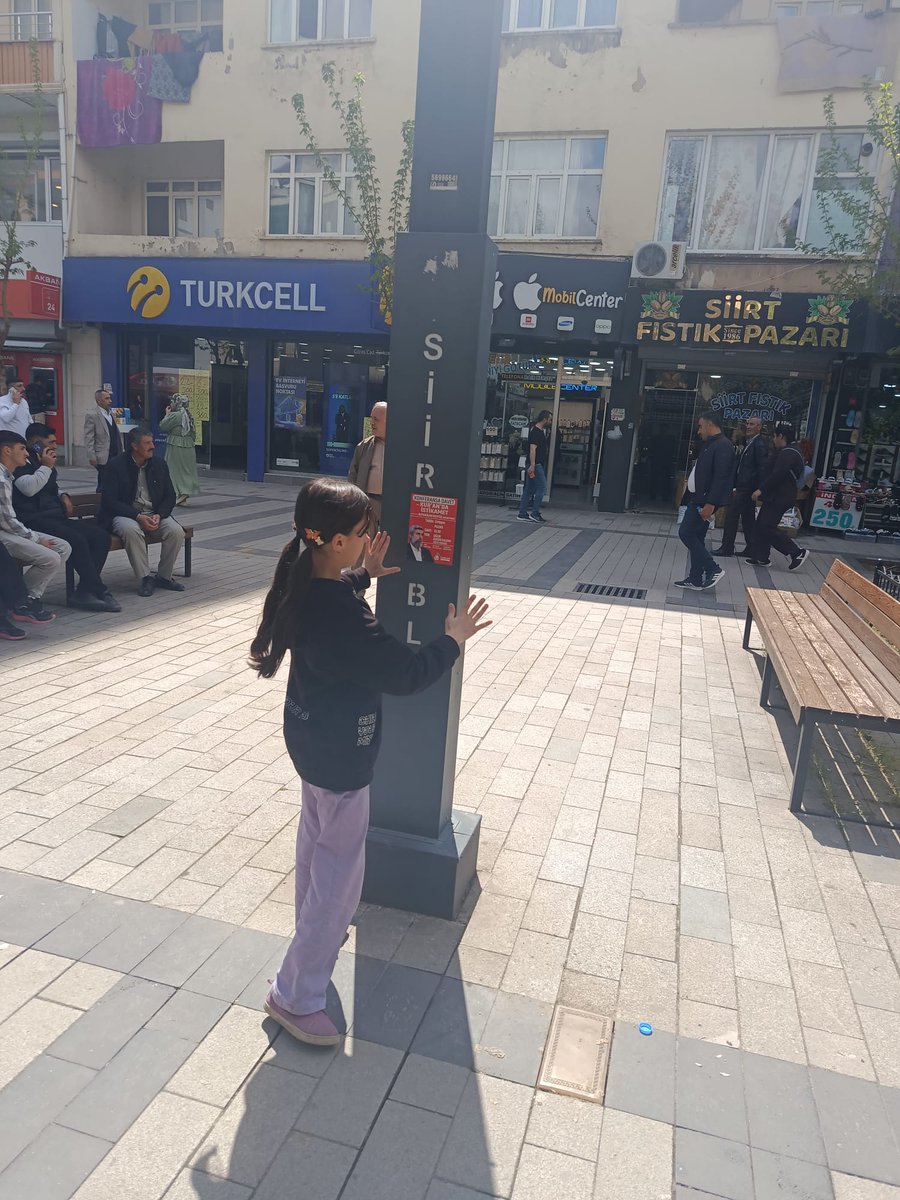 furkanhsiirt's tweet photo. ✨ KONFERANS PROGRAMINA SON 4 GÜN⏳

Furkan Hareketi Siirt olarak düzenleyeceğimiz konferans programı için şehrimizin farklı noktalarında stantlarımızın başındayız. 

📍 Güres Caddesi

#FurkanKonferansları https://t.co/85793KGZNJ