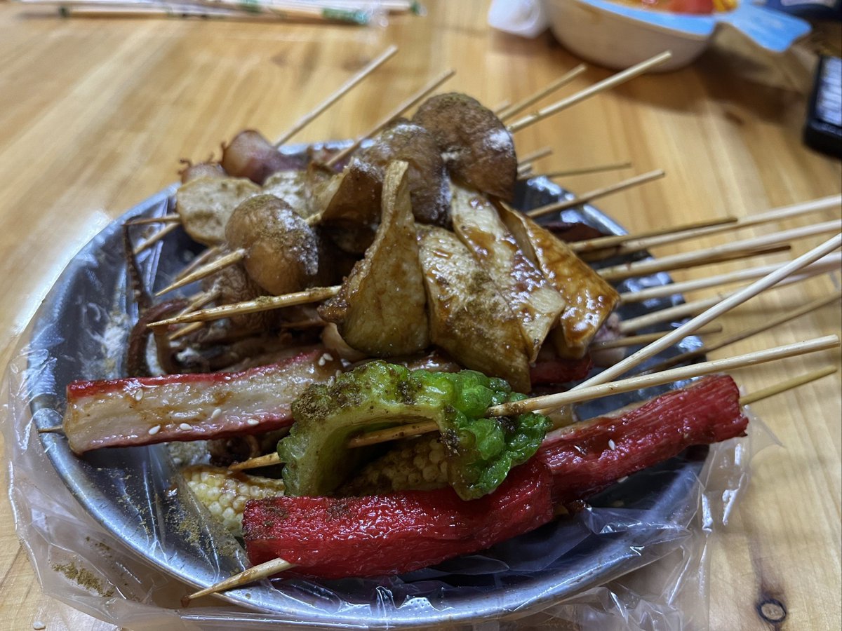 DopiaLine's tweet image. "Midnight cravings A warm bowl of ramen, soft-boiled egg oozing, pork belly melting—this tiny stall’s secret sauce hits different at 1 a.m.  #LateNightEats #ComfortFood"