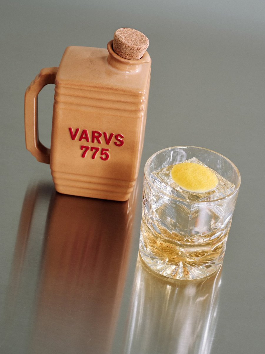 PENTAWARDS's tweet image. OlssønBarbieri's #packagingdesign for Varus 775. A contemporary porcelain packaging that merges historical craft with modern aesthetics. Produced in small batches, it elevates the product into a distinctive, ritual-led experience. #DailyDesignInspiration