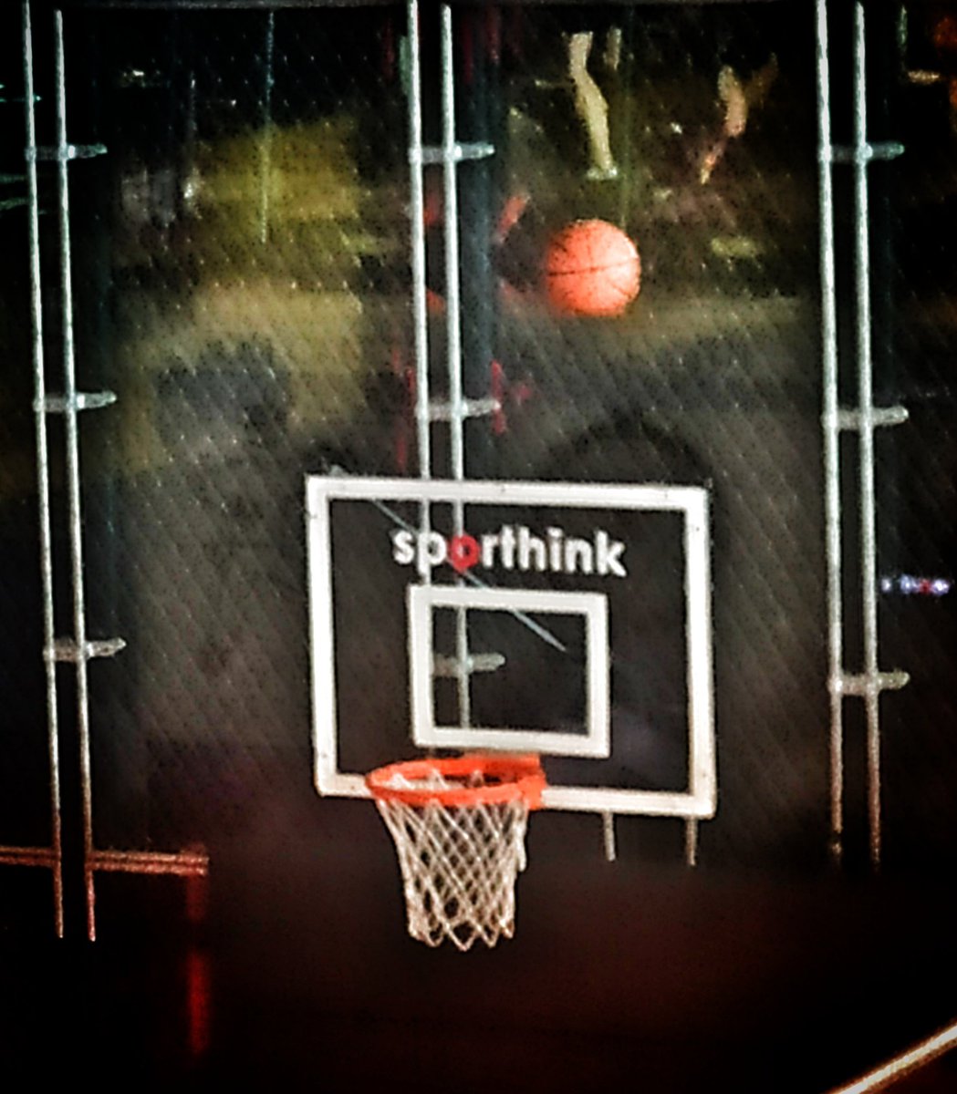 burakizm's tweet image. #gametime 🏀