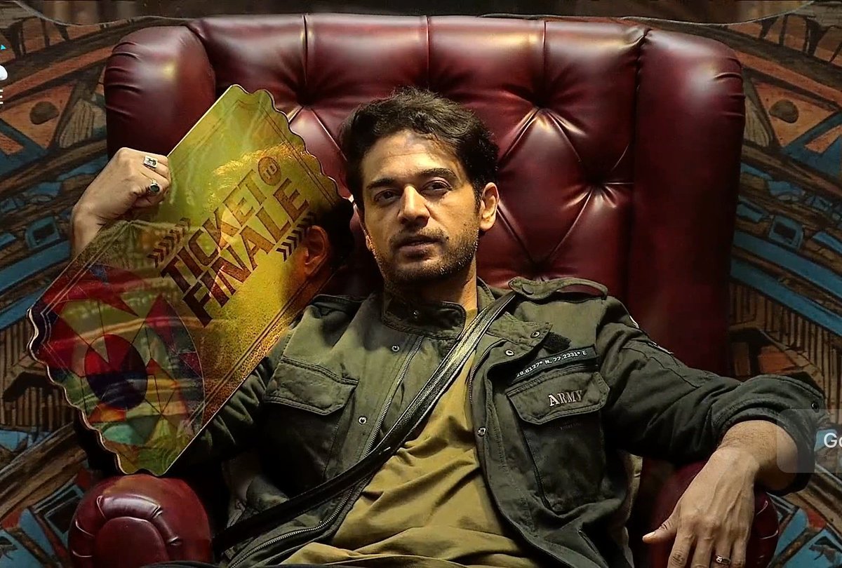 ~Mushin~ 
A Japanese Zen concept - where the mind is trained to flow towards 1 goal - irrespective of any adversity, any noise &amp; any distractive thoughts. 
An ultimate state of awareness. 
#GauravKhanna's response to situations in both CMC &amp; BB19 is a text book example of Mushin.