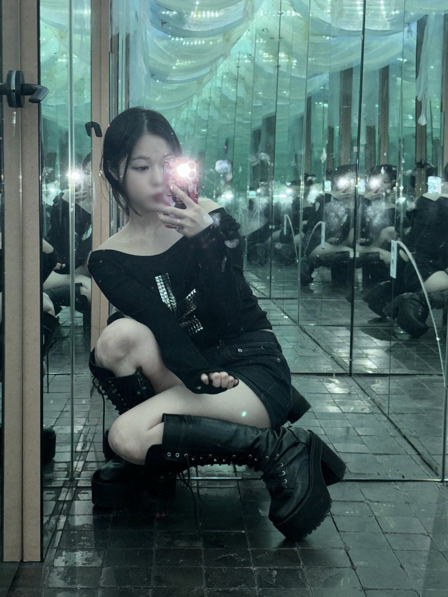 채리리 tweet media