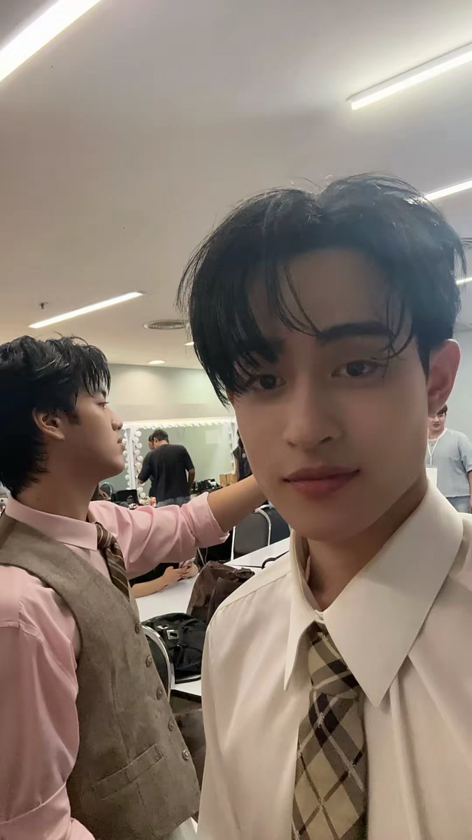 Tinnasit tweet media