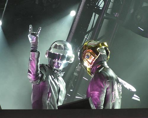 Daft Club tweet media