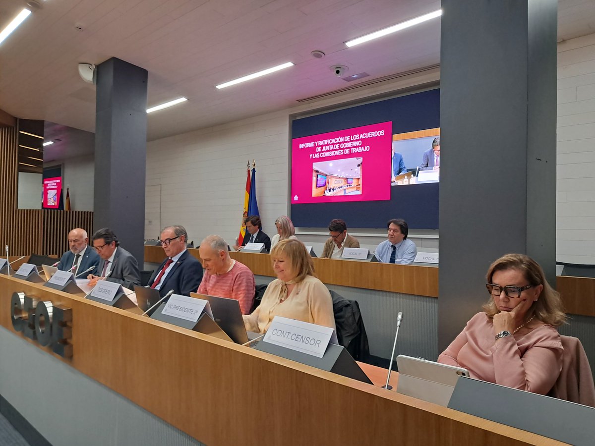 CGCAFE_AAFF's tweet photo. ✒️ Esta tarde tiene lugar en la @CEOE_ES la reunión del Pleno del @CGCAFE_AAFF para dar cuenta del informe de @PresdteCGCAFE, aprobación de la memoria de secretaría y tesorería de 2025 (y presupuesto para 2026), entre otros asuntos de especial relevancia para los colegios territoriales y #AFColegiados