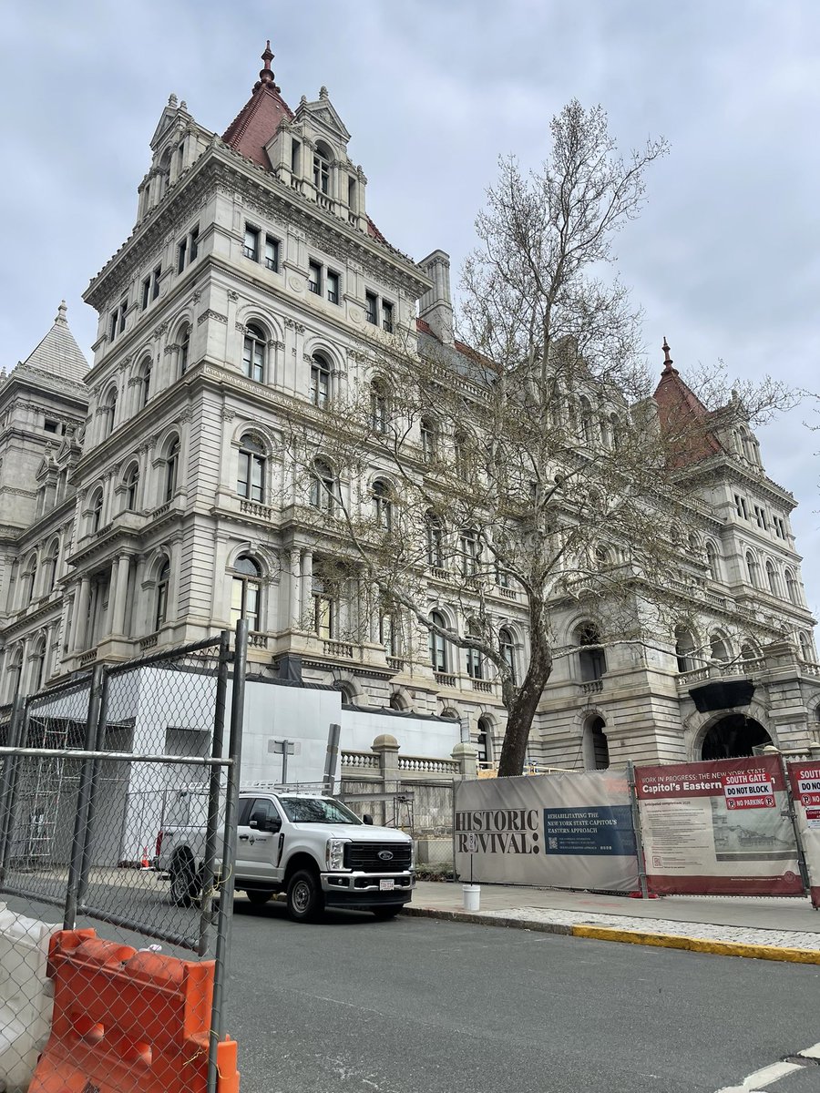 andrewbstern's tweet photo. I’m here in Albany with @NYCHousing Commr. Dina Levy to advocate for modernizing SEQRA!

Housing in NYC is way too expensive, and years of red tape and paperwork add to that cost. By updating SEQRA for the 21st century, we can build more affordable housing at lower cost. https://t.co/XKLVaQK6G6