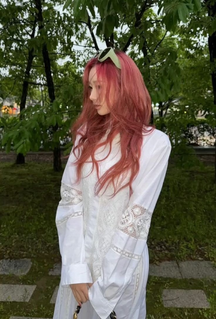 ☽ 🫦 tweet media