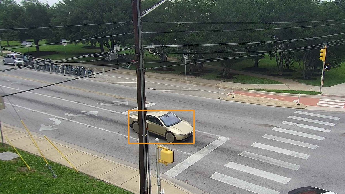 CybercabSpotter's tweet image. PLEASANT VALLEY RD

#cybercab #tesla #robotaxi