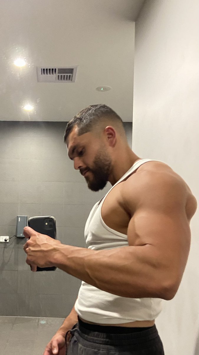 Nicolás tweet media