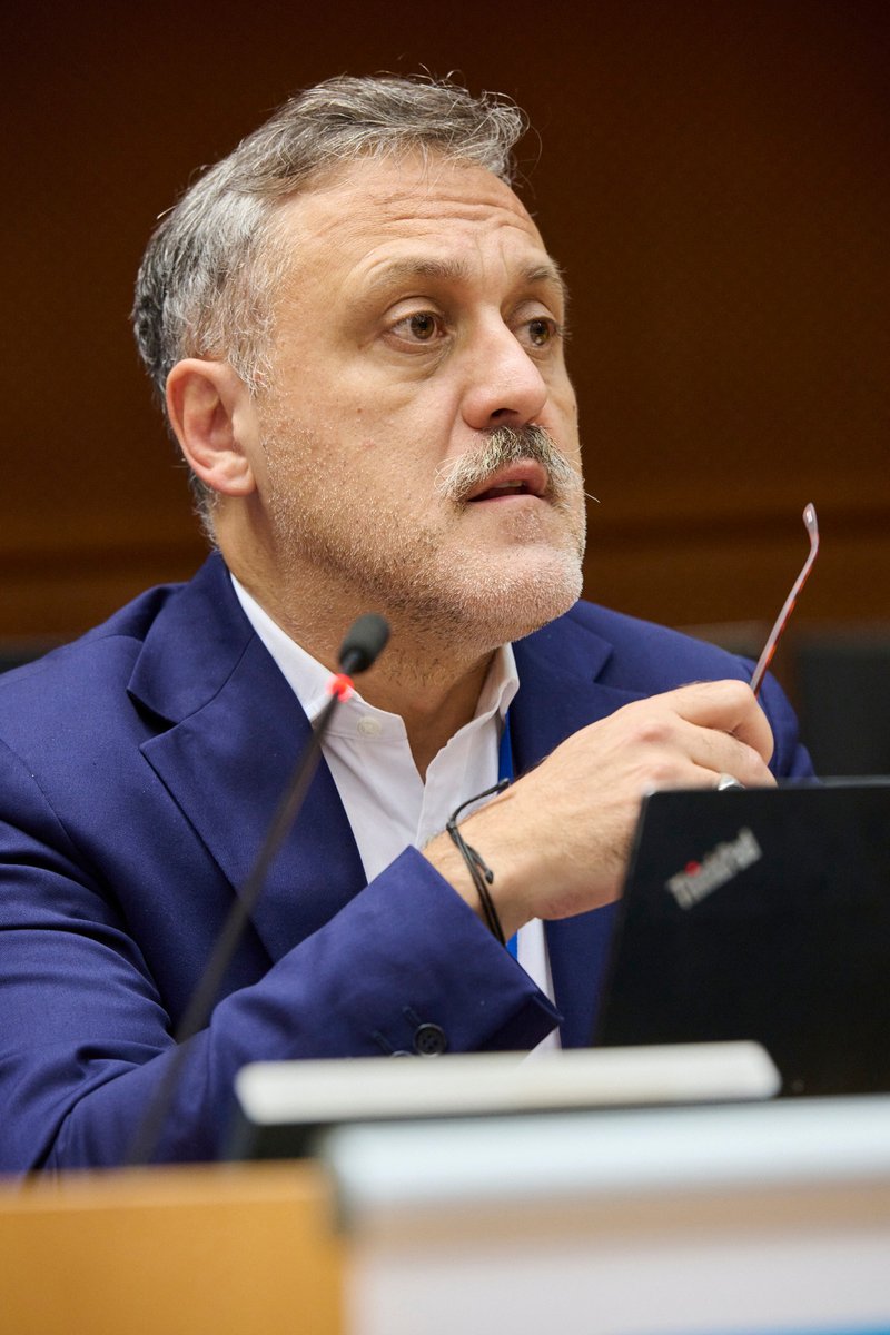 CSOGroupEESC's tweet photo. On the @EU_EESC opinion 'Ban on conversion practices in the European Union' we urge for:
🛑EU-wide ban
🫂Victim support
🔗Training
🏳️🌈They are vital for LGBTIQ+ dignity! #EndConversionTherapy #EUPride
🗣️Co-rapporteur @ionutsibian
Read #EESCplenary opinion👉https://t.co/3K9LD7lInL https://t.co/nN56I1ZBI1