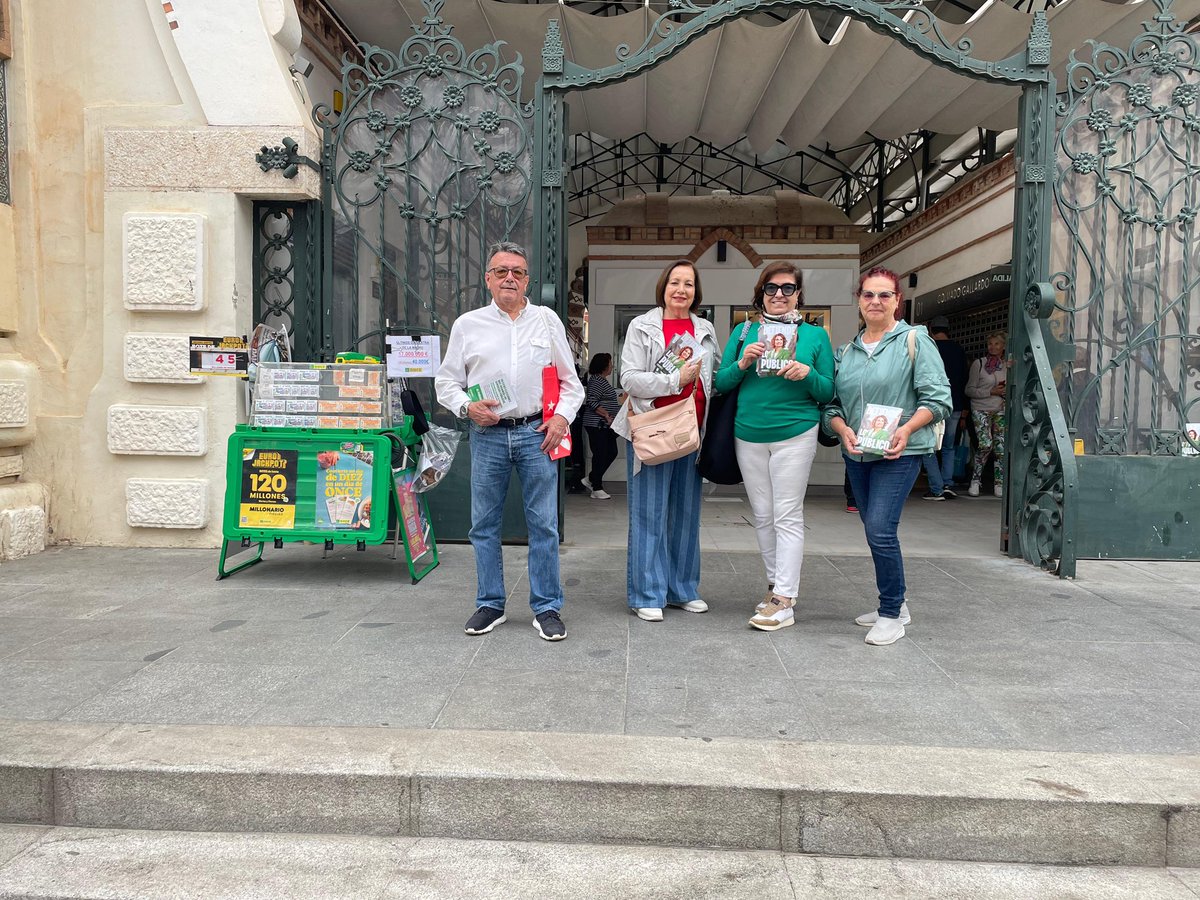 PSOEMLGCENTRO's tweet photo. 🌹 Hoy, los repartos de compañer@s d nuestra Agrupación está el Barrio del Molinillo y aledaños. Es momento d unir fuerzas y dar un paso al frente por una Andalucía que no deje a nadie atrás.

🛡️ El 17 d mayo defendemos la sanidad, la educación y unos servicios públicos dignos. https://t.co/Ot2WmKi82G