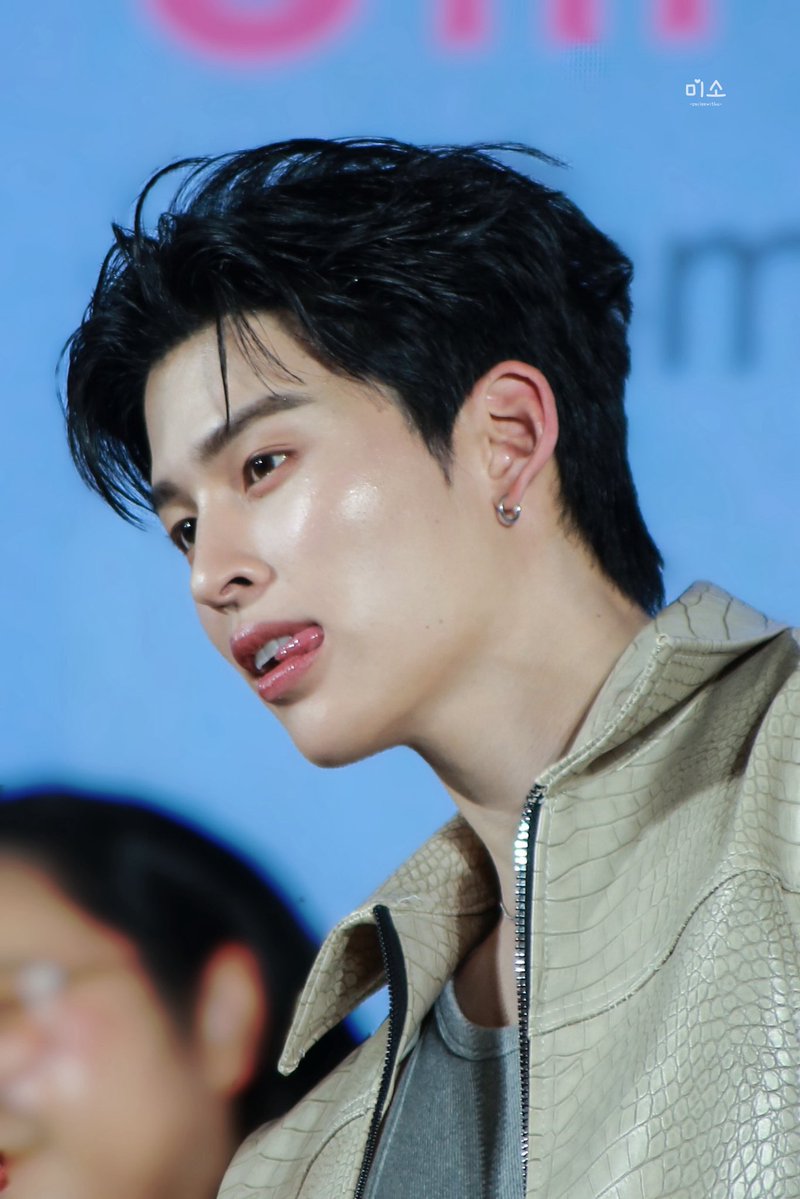 미소^ㅂ^ tweet media