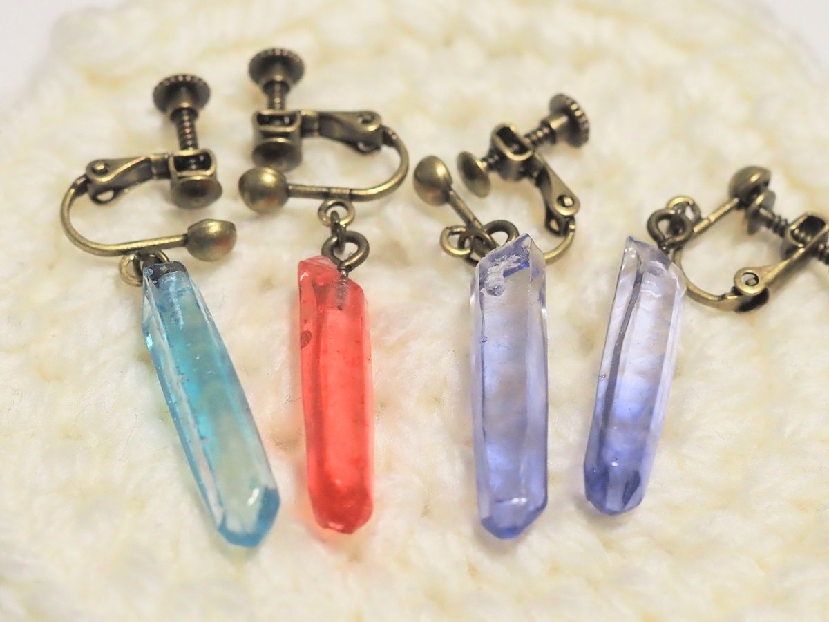 RPGhakurokudou's tweet photo. ゴールデンウィークは色んな装備品を身につけて冒険に出かけましょう！
ネックレスやイヤリング、ぬいぐるみ用の装飾品もありますよ〜！

もちろん、大人気のアクリルキーホルダーもあります！

ショップはこちら↓
https://t.co/fkZCA0kmDt.

#白鹿堂
#ハンドメイド雑貨 https://t.co/vyAeDSOEso