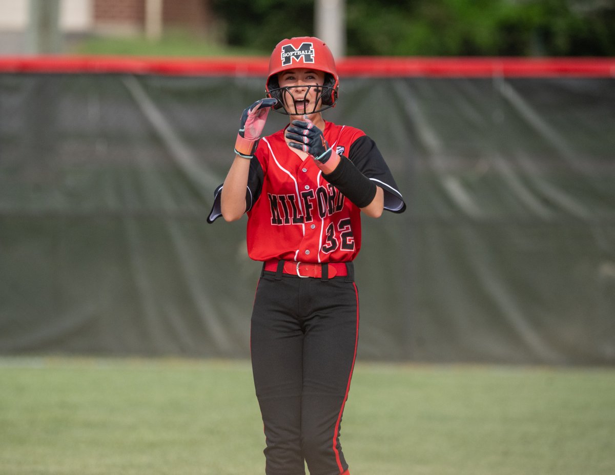 Jakedowling4's tweet photo. IN THIS WEEK'S @ClermontSun: @Lanie_McCoy9, @McClellan_33 power Eagles in bounce-back win.
https://t.co/zzWoVBDe5J https://t.co/hP7S6alI7G