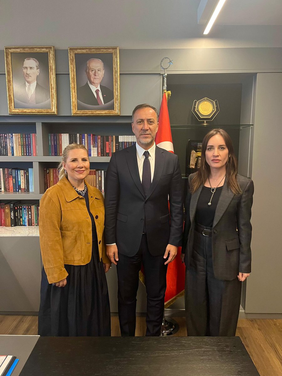 Türk medya dünyasının usta isimlerinden Star Haber Genel Yayın Yönetmeni Sn. Nazlı Çelik ve NTV Genel Yayın Yönetmeni Sn. Nermin Yurteri’nin ziyaretleri bizleri onurlandırmıştır. 
Nazik ziyaretlerinden dolayı teşekkür ediyor, her daim başarılar diliyorum.