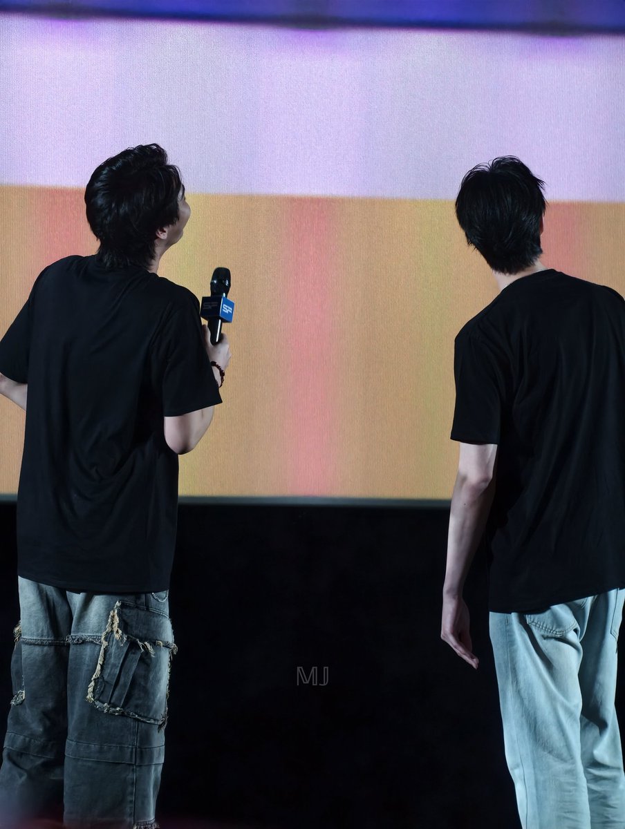 หาให้ตายก็ไม่เจอ ต่อให้คล้ายก็ไม่มี

#ดิวธี #dewtee