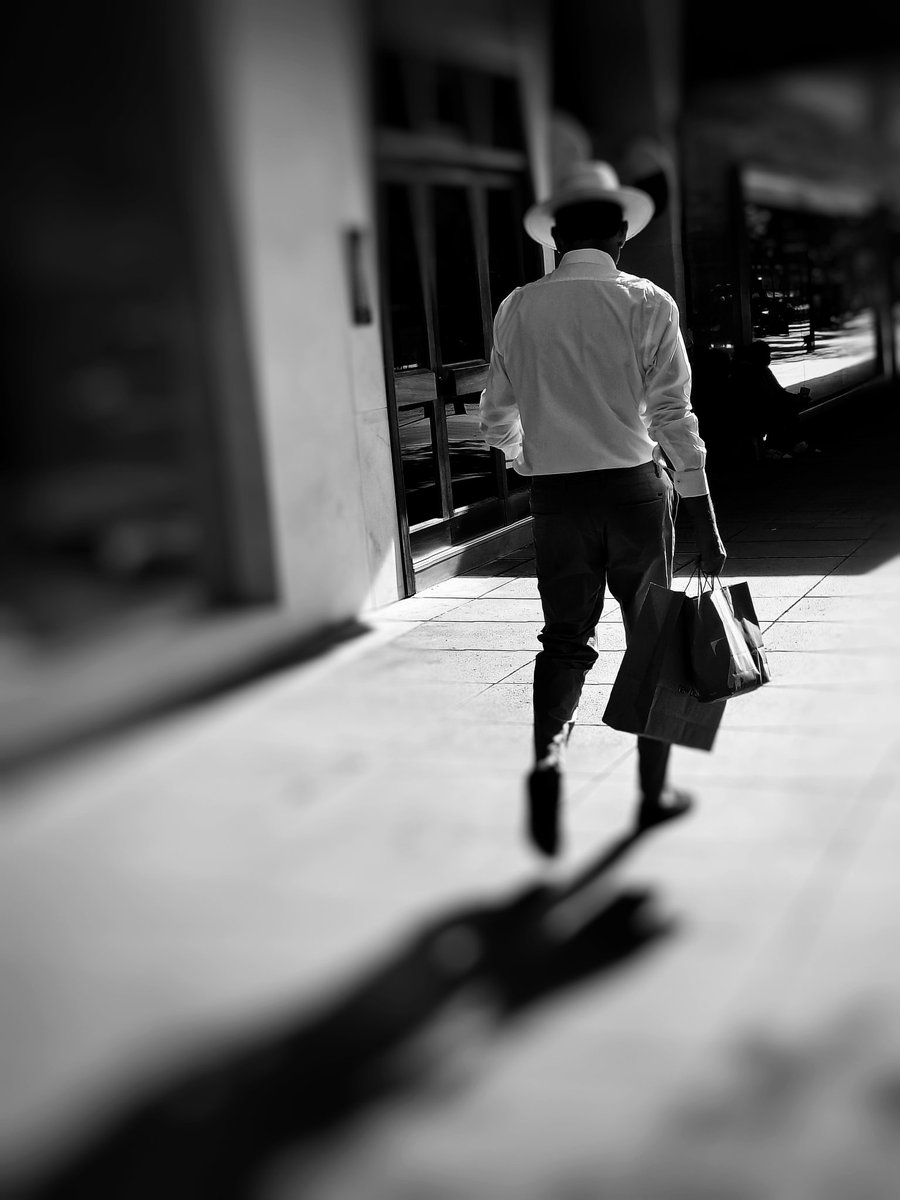 bermaxo09's tweet image. #streetphotography #blackandwhite