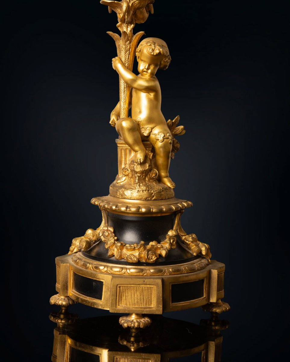 #PATRIMONIO | ADQUISICIÓN DE UNA PAREJA DE CANDELABROS

Nuestra Hermandad ha incorporado a su patrimonio una exquisita pareja de candelabros en bronce finamente cincelado y dorado al mercurio, piezas que reflejan el refinamiento de las artes decorativas europeas del siglo XIX.