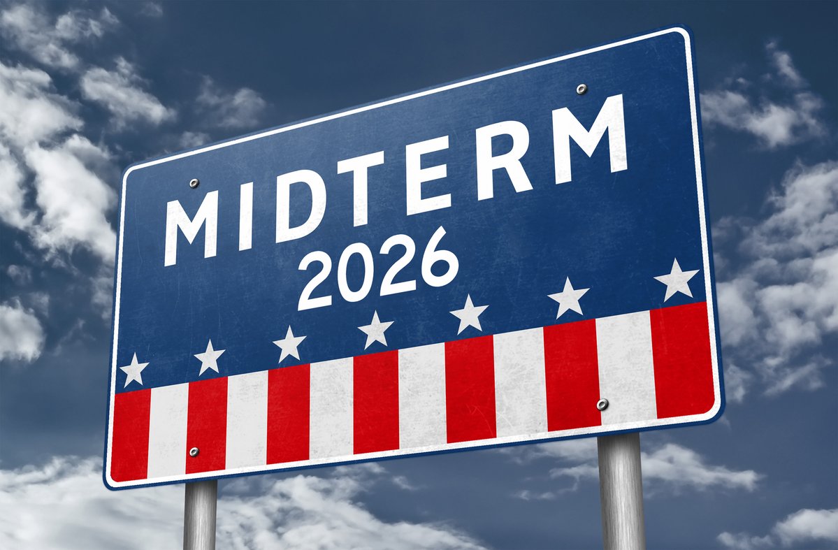 Geo_politicsfr's tweet image. "Elections de mi-mandat aux Etats-Unis : le séisme silencieux d'une coalition en sursis" par @ElyesGhariani1  #EtatsUnis #Trump #Midterm 

👉geopolitics.fr/2026/04/29/mid…