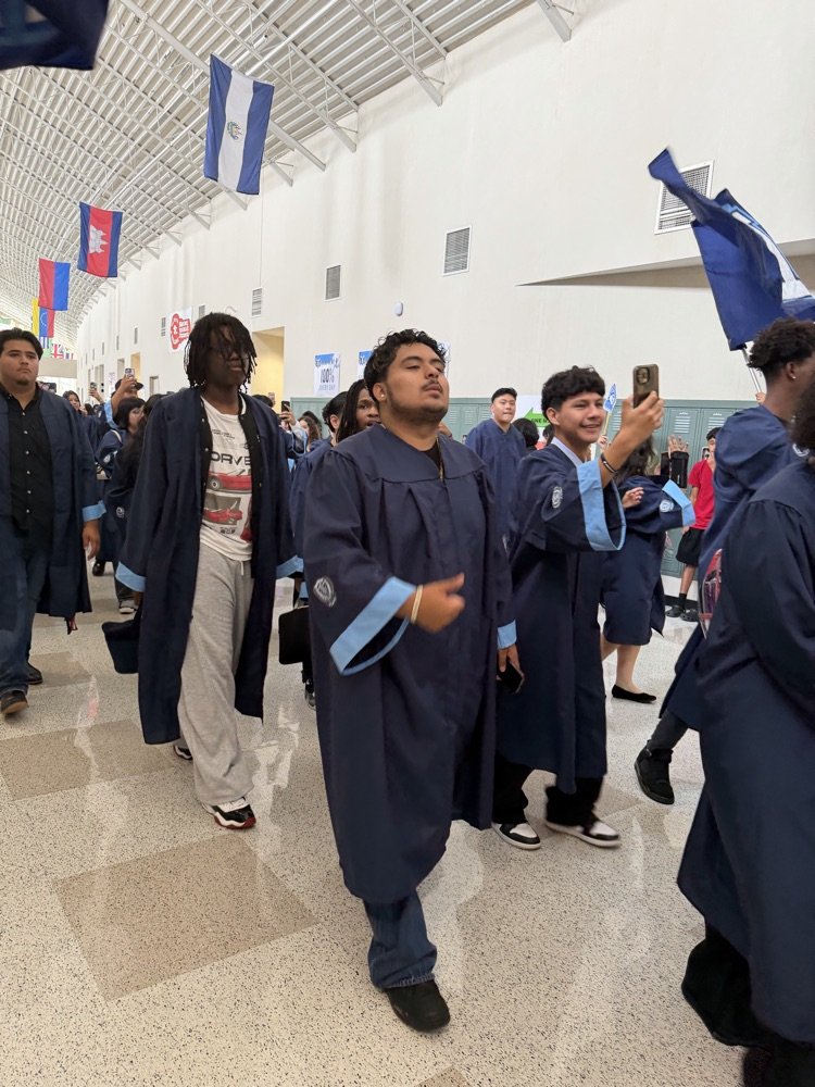 ElsikHighSchool's tweet image. 📸 Senior Panorama Picture Day was a success! Class of 2026 captured an unforgettable moment and then participated in a Senior Walk through ENGC. Proud of our ELSIK seniors! 💙 #RamNation #LeadTheWay