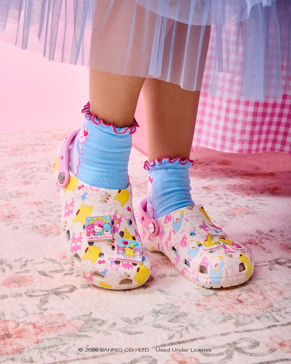 Hello Kitty tweet media