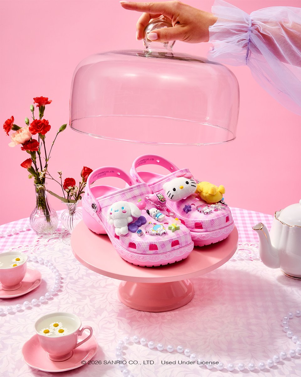 Hello Kitty tweet media