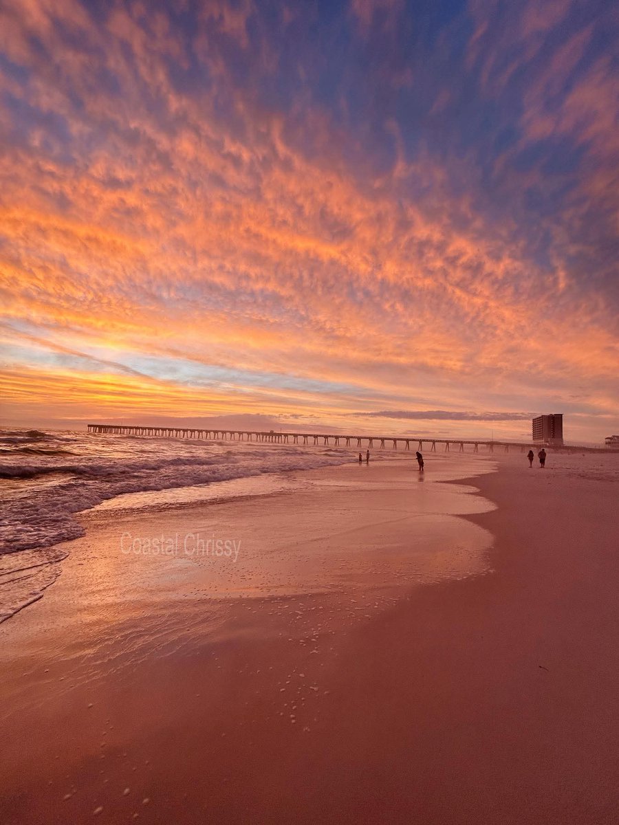 azzul0905's tweet image. Good morning have an amazing day 💙📚☀️😎💙 #Wednesdayvibe #blessed #workday