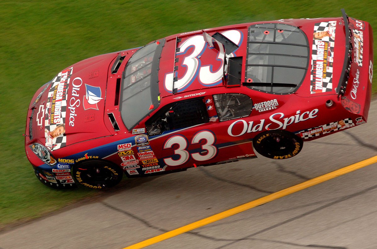 rebilasphoto's tweet image. 20 years ago today I nailed my first airborne #NASCAR crash with this wild ride by @TonyStewart in the Talladega Nights themed Busch Series car during the 2006 Aarons 312. 

📸 @rebilasphoto