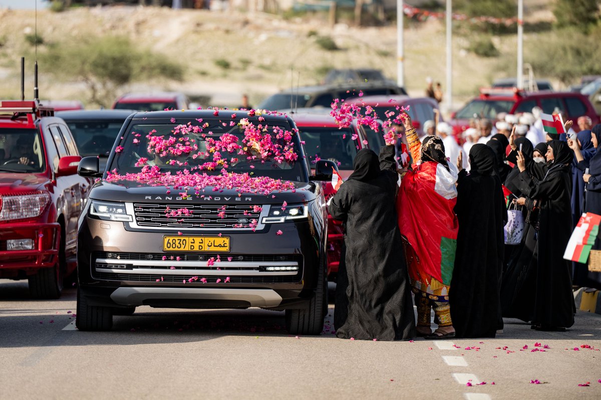 Royal Oman Family tweet media