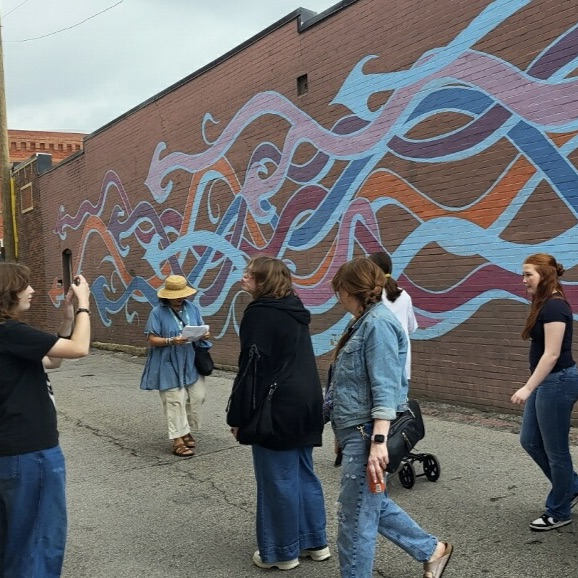 EvansPanthers's tweet photo. Our Evans advanced art students spent the day exploring the vibrant streets of downtown McKinney! 🖼️ 👓 From stunning murals to local galleries, they soaked up all the creative inspiration our community has to offer. ✨ https://t.co/3KV0o32R6Q