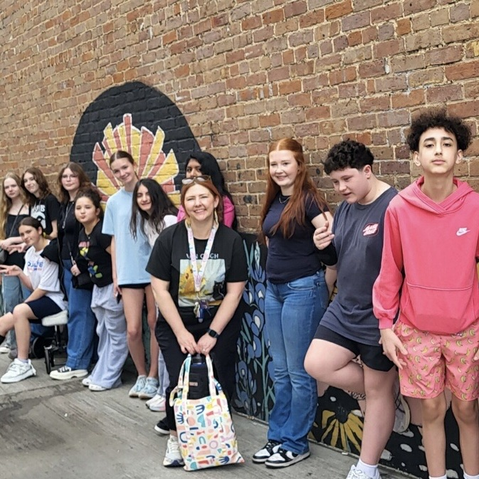 EvansPanthers's tweet photo. Our Evans advanced art students spent the day exploring the vibrant streets of downtown McKinney! 🖼️ 👓 From stunning murals to local galleries, they soaked up all the creative inspiration our community has to offer. ✨ https://t.co/3KV0o32R6Q