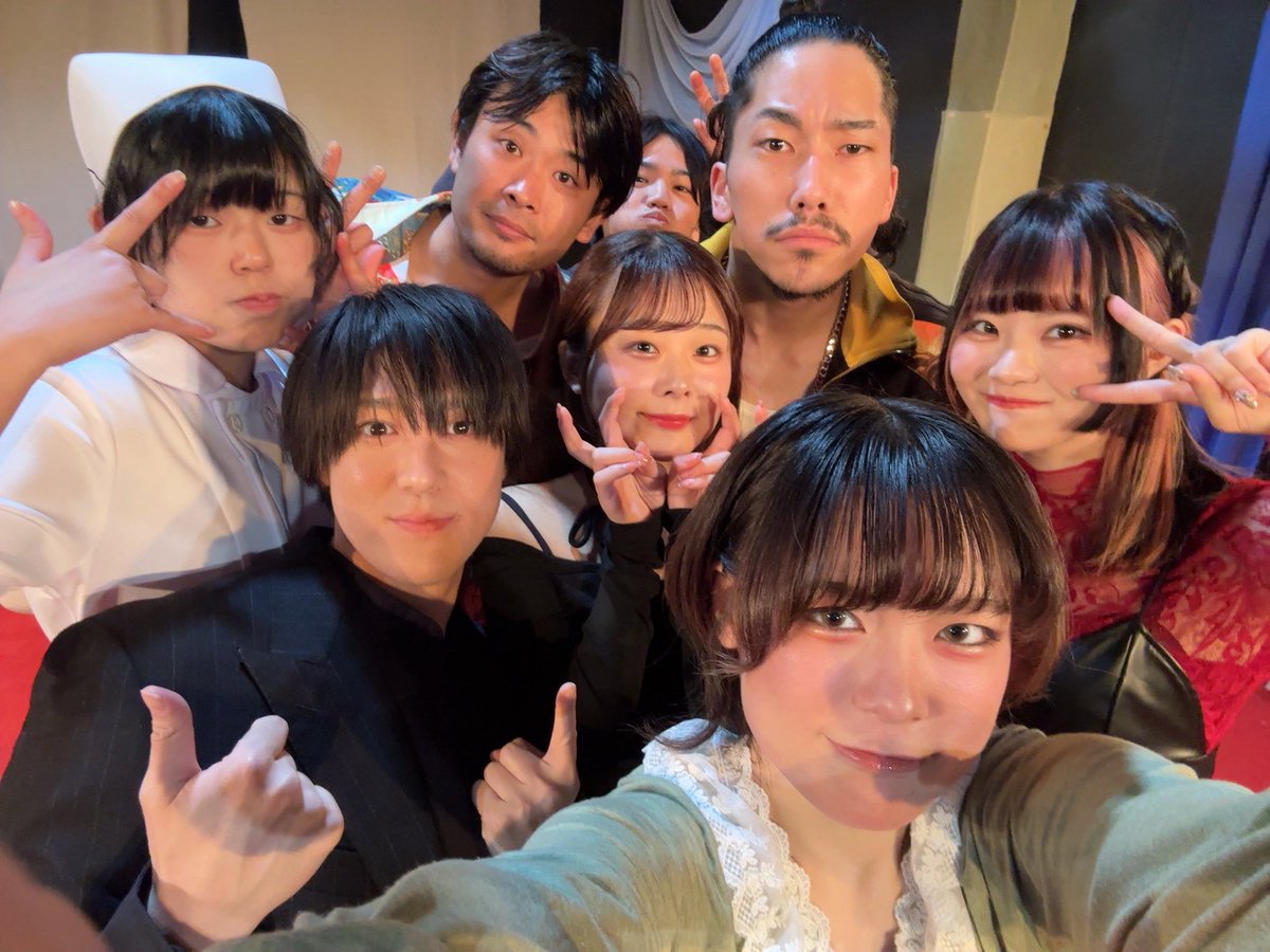 chuvem1's tweet photo. 『ホネのズイ迄』初日公演無事終わりました！！ほぼ満席の中観て頂いた皆様ありがとうございます！！
明日も楽しみつつ全力を届けれたらと思います！！

 #ホネのズイ迄  #イルカボーイズ https://t.co/lkqyhbZFjQ