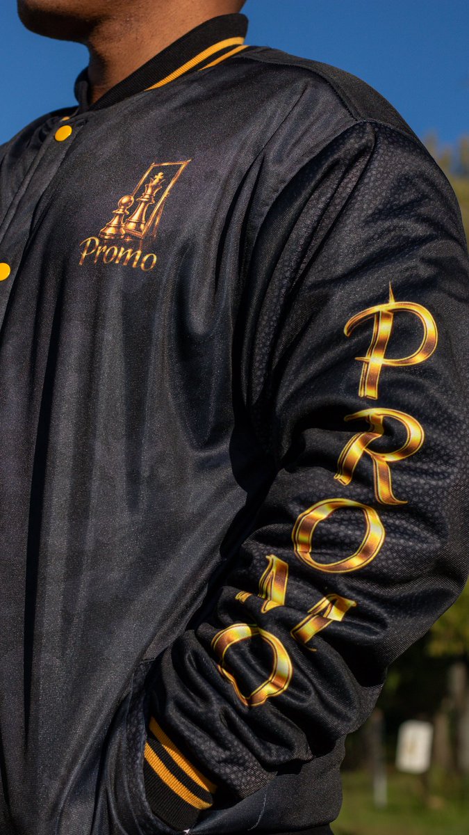 Hey good people, I designed this jacket. Your retweet could go a long way. 🙏🏽