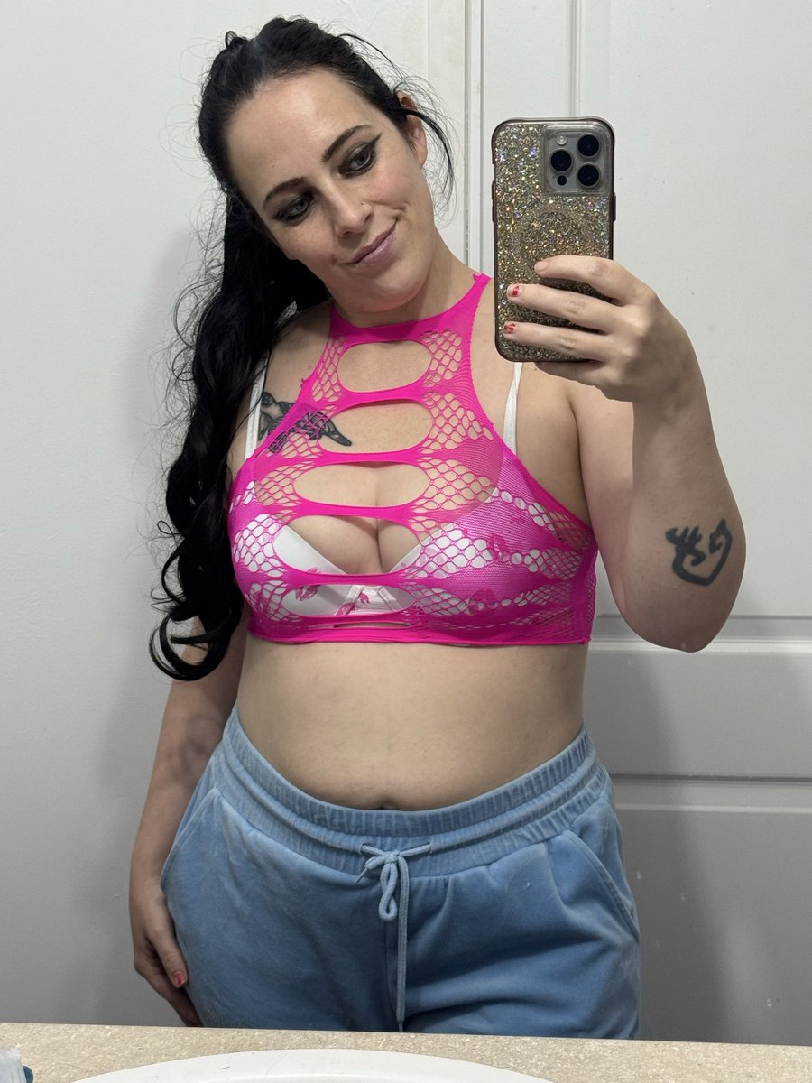 hotmama1992 tweet media