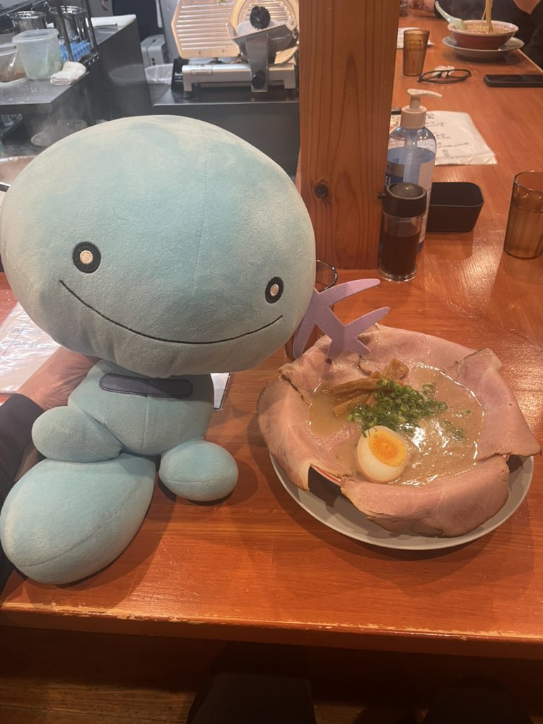 とまり↠(・~・)↞ tweet media