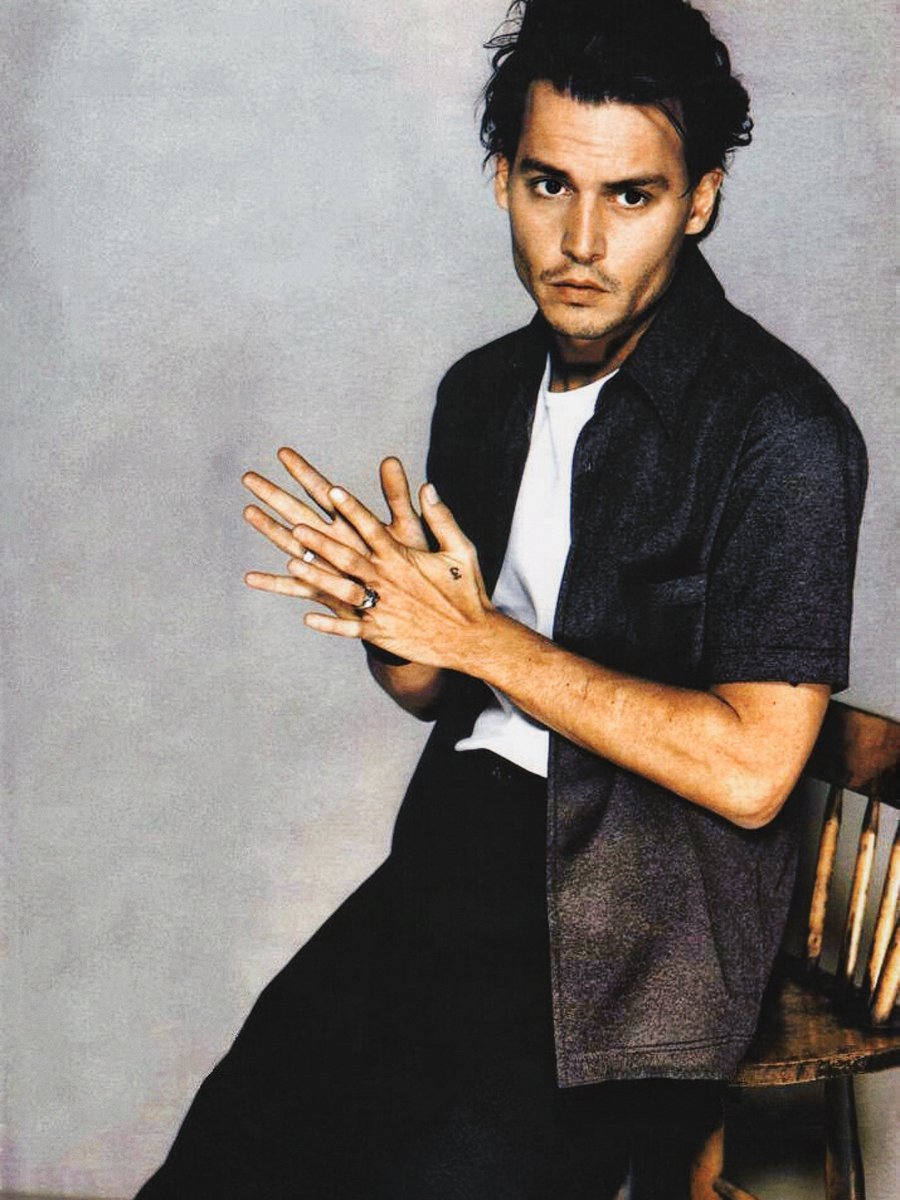Marussia15's tweet photo. #JohnnyDepp https://t.co/iaMQQ8hgYZ