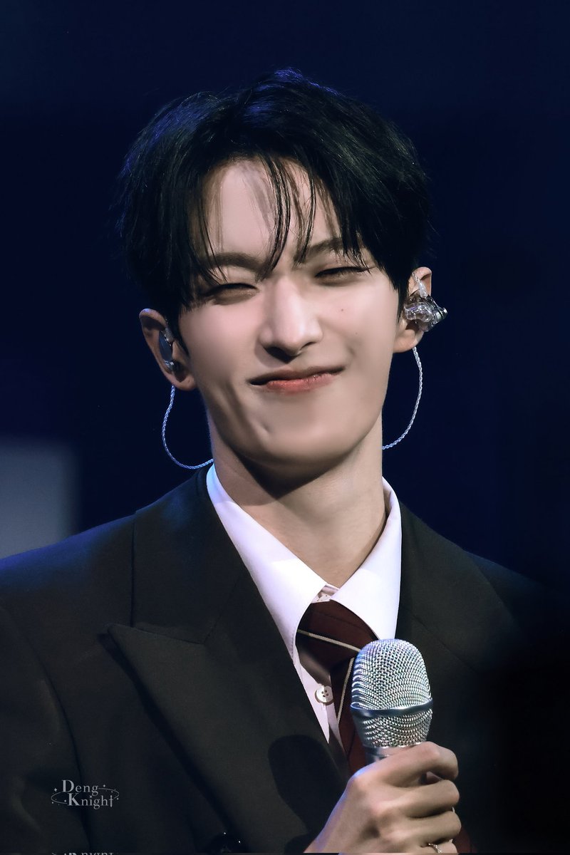 🌻 for rockstar dokyeom tweet media