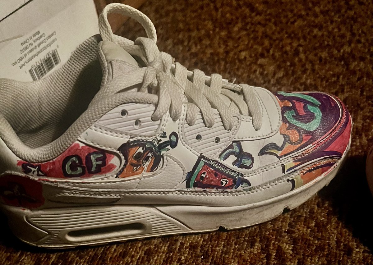 crazy_fruits6's tweet image. My Shoe Design👟👟👟👟👟👟👟

#design #showdesign #yourstyle #cartoonists #shoes #crazyfruitsart #crazyfruits1130 #jessicapatton