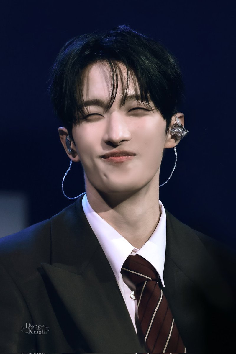 🌻 for rockstar dokyeom tweet media